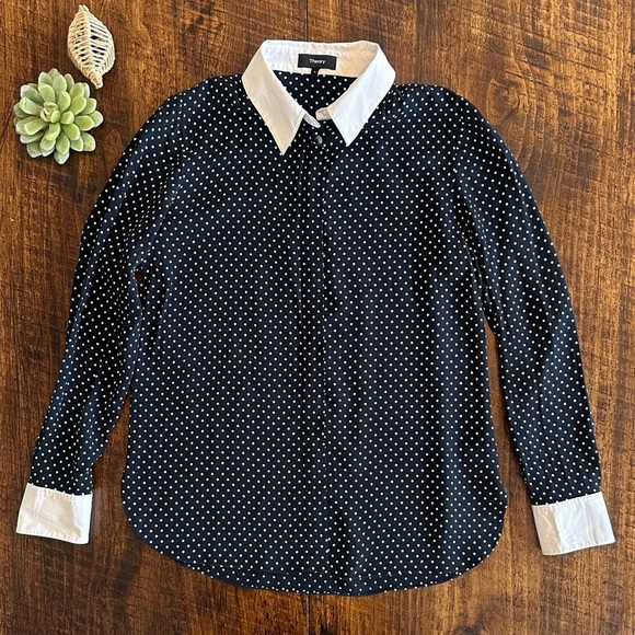 THEORY | Contrast Straight Shirt in Polka Dot Crepe - Picture 4 of 11